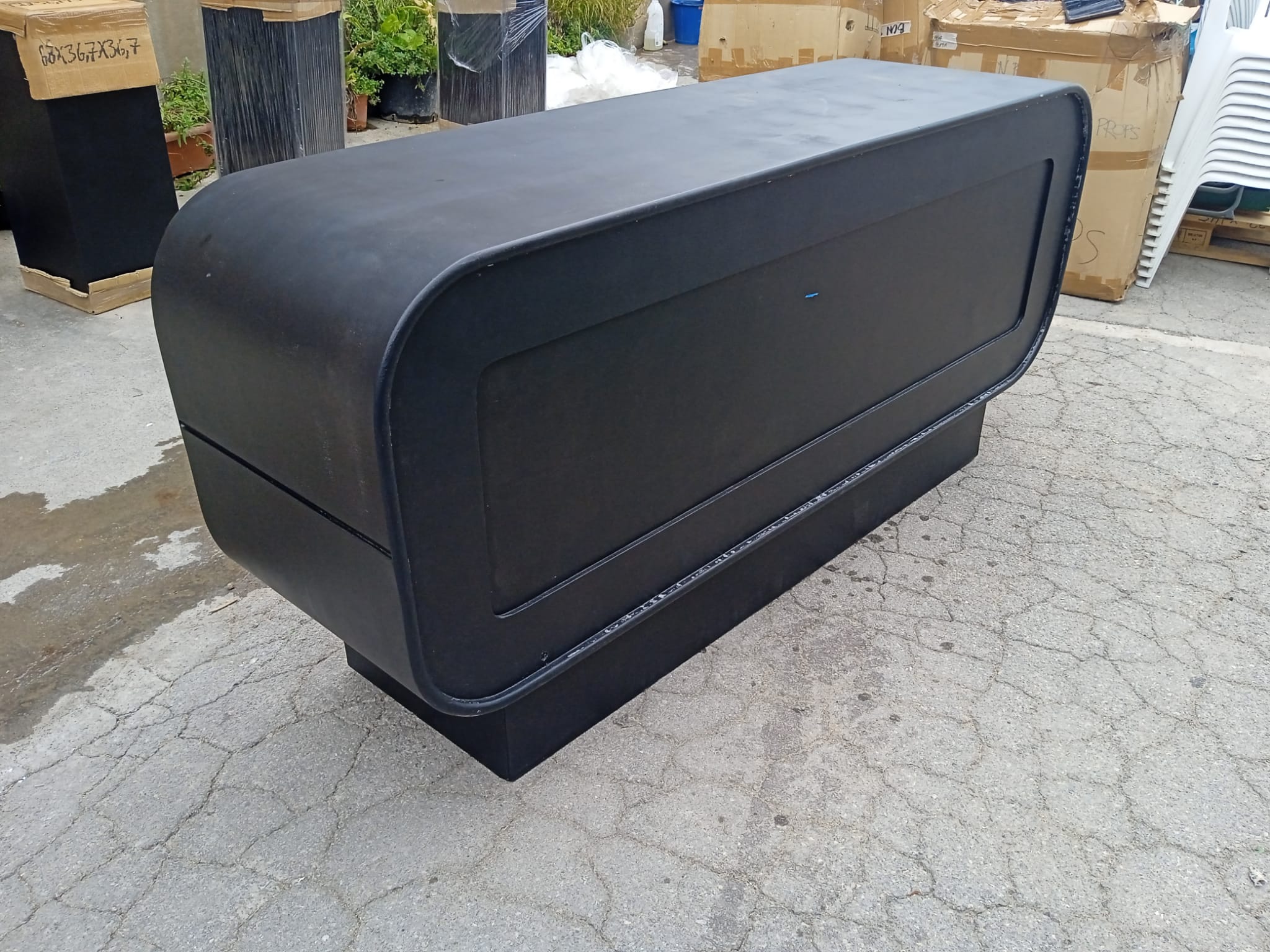 mostrador comercio madera pintable 85.5x181x52.5 (60eu) 2u estado actual